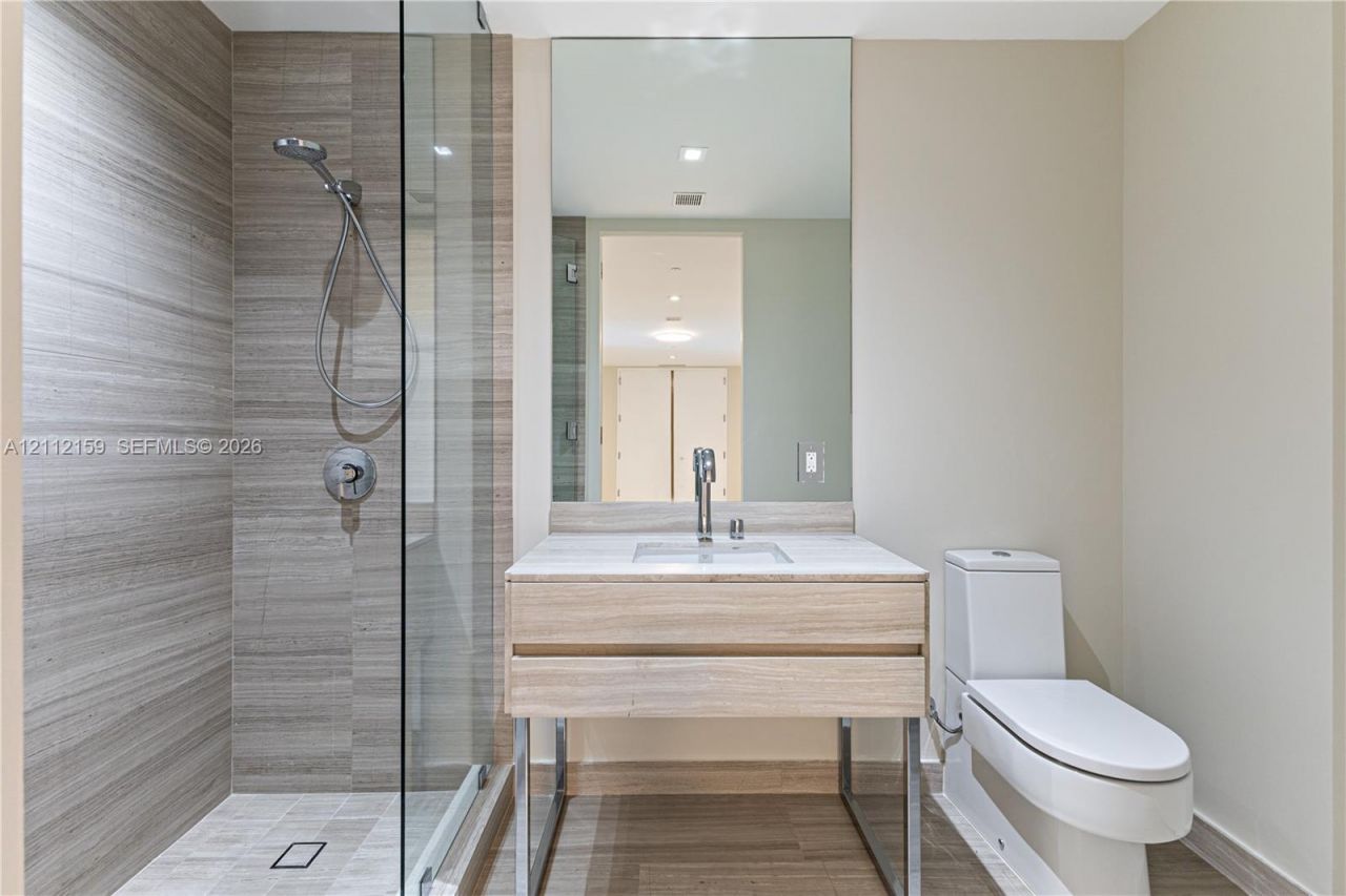 18975 Collins Ave , Unit 802, Sunny Isles Beach, FL 33160 Photo