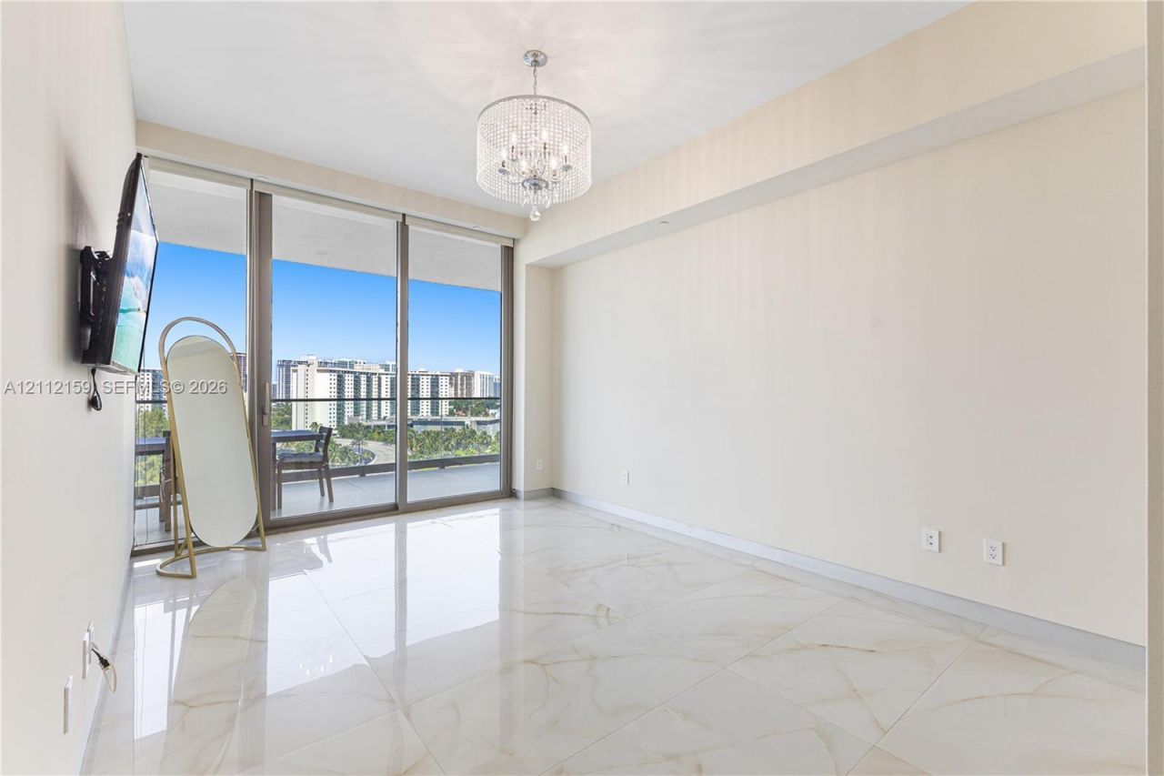 18975 Collins Ave , Unit 802, Sunny Isles Beach, FL 33160 Photo