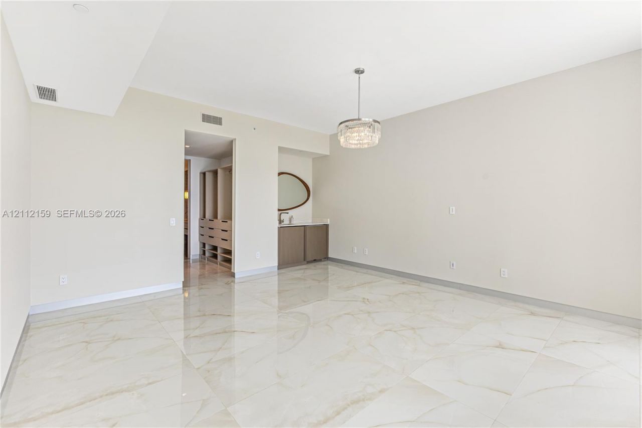 18975 Collins Ave , Unit 802, Sunny Isles Beach, FL 33160 Photo