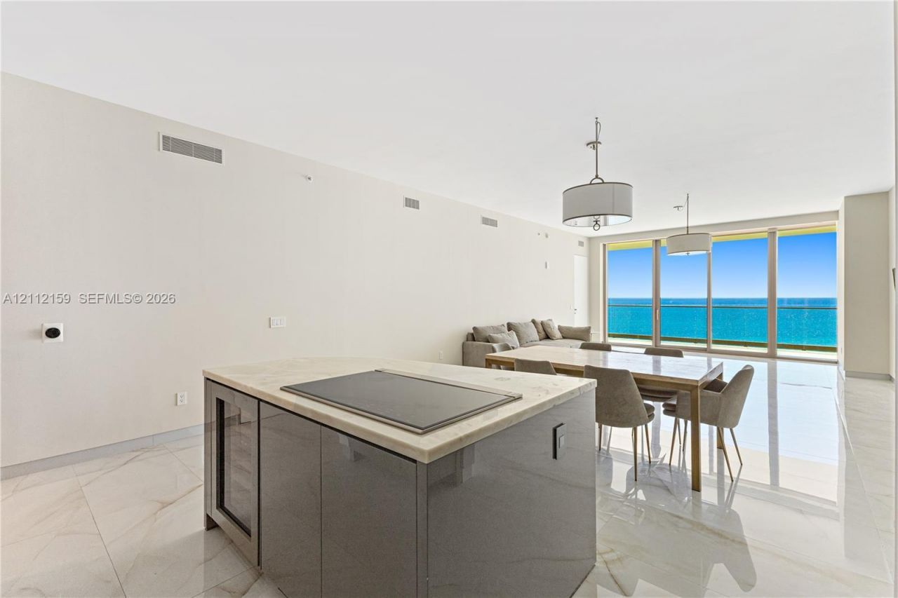 18975 Collins Ave , Unit 802, Sunny Isles Beach, FL 33160 Photo