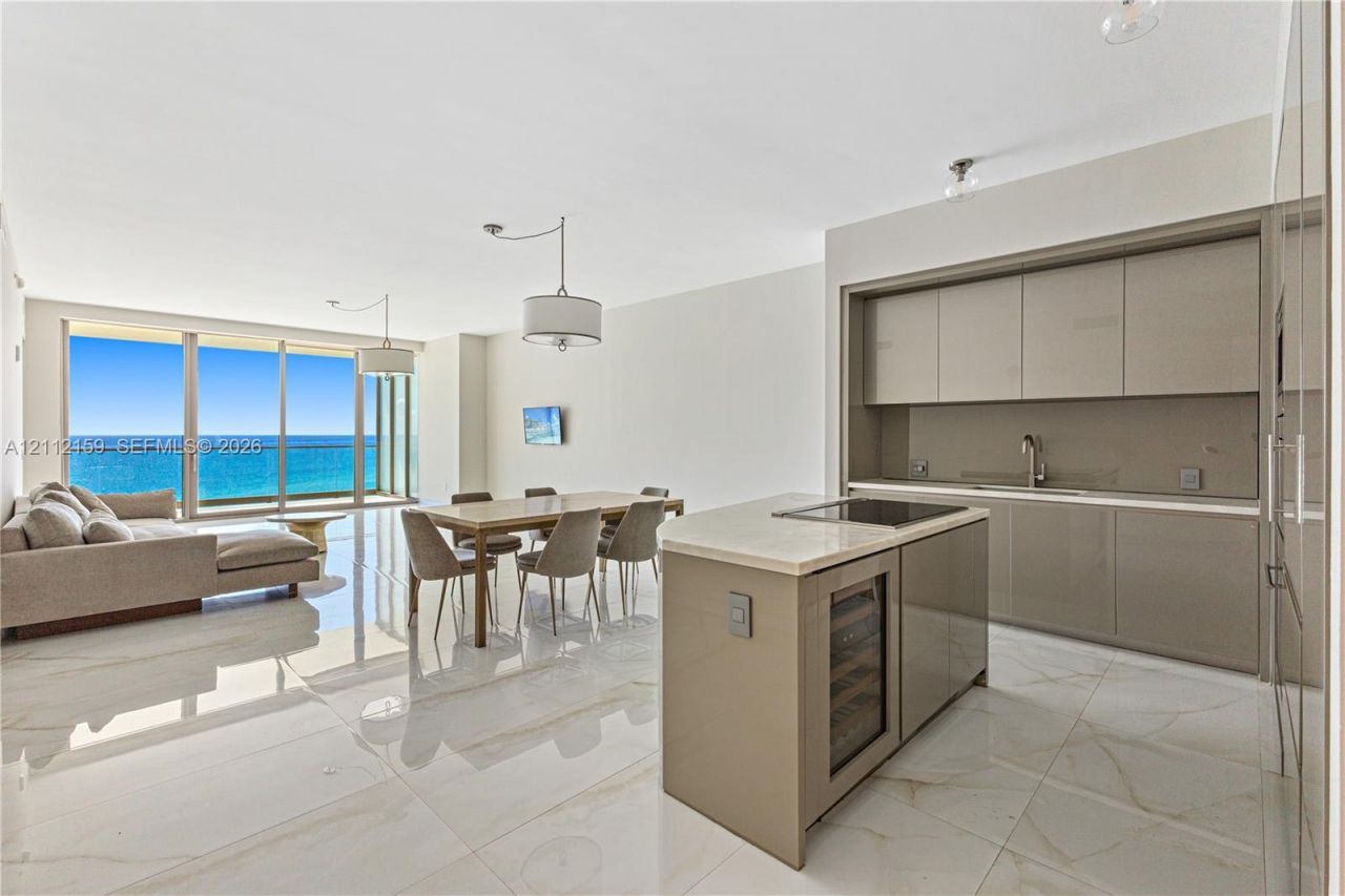 18975 Collins Ave , Unit 802, Sunny Isles Beach, FL 33160 Photo