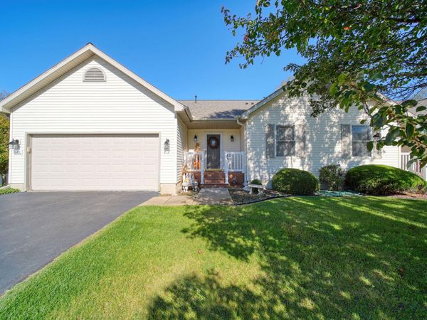 3060 Arborwood Boulevard, Unit 40, Spring Arbor, MI 49283