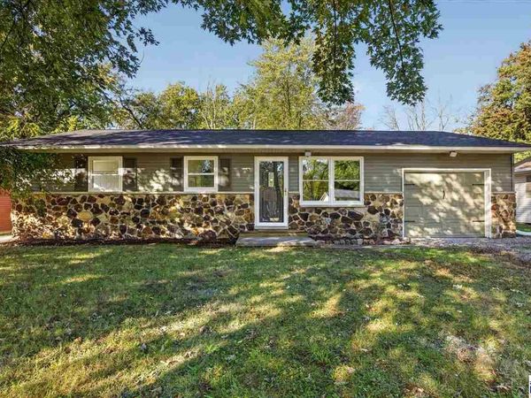 546 NW 10th Street, Linton, IN 47441