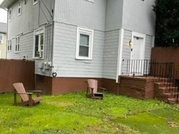 105 Hawkins Boulevard , Copiague, NY 11726