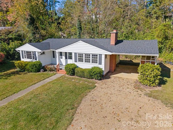 1 Valle Vista Drive, Asheville, NC 28804