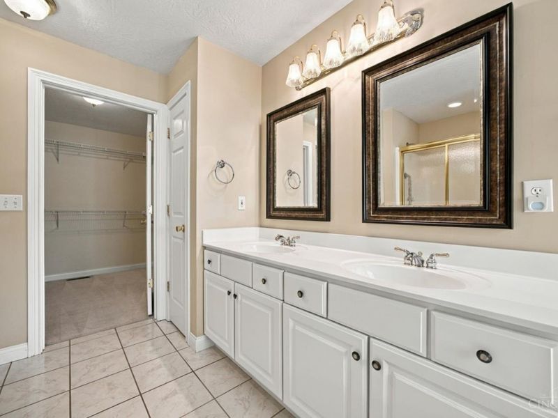 1661 Nichole Court, Hamilton, OH 45013 Photo 28