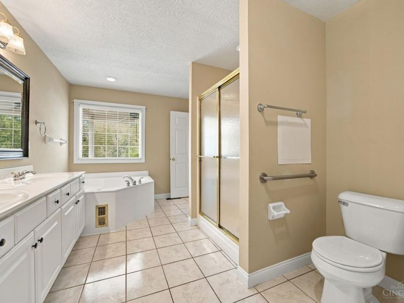 1661 Nichole Court, Hamilton, OH 45013 Photo 30