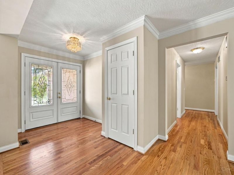 1661 Nichole Court, Hamilton, OH 45013 Photo 7