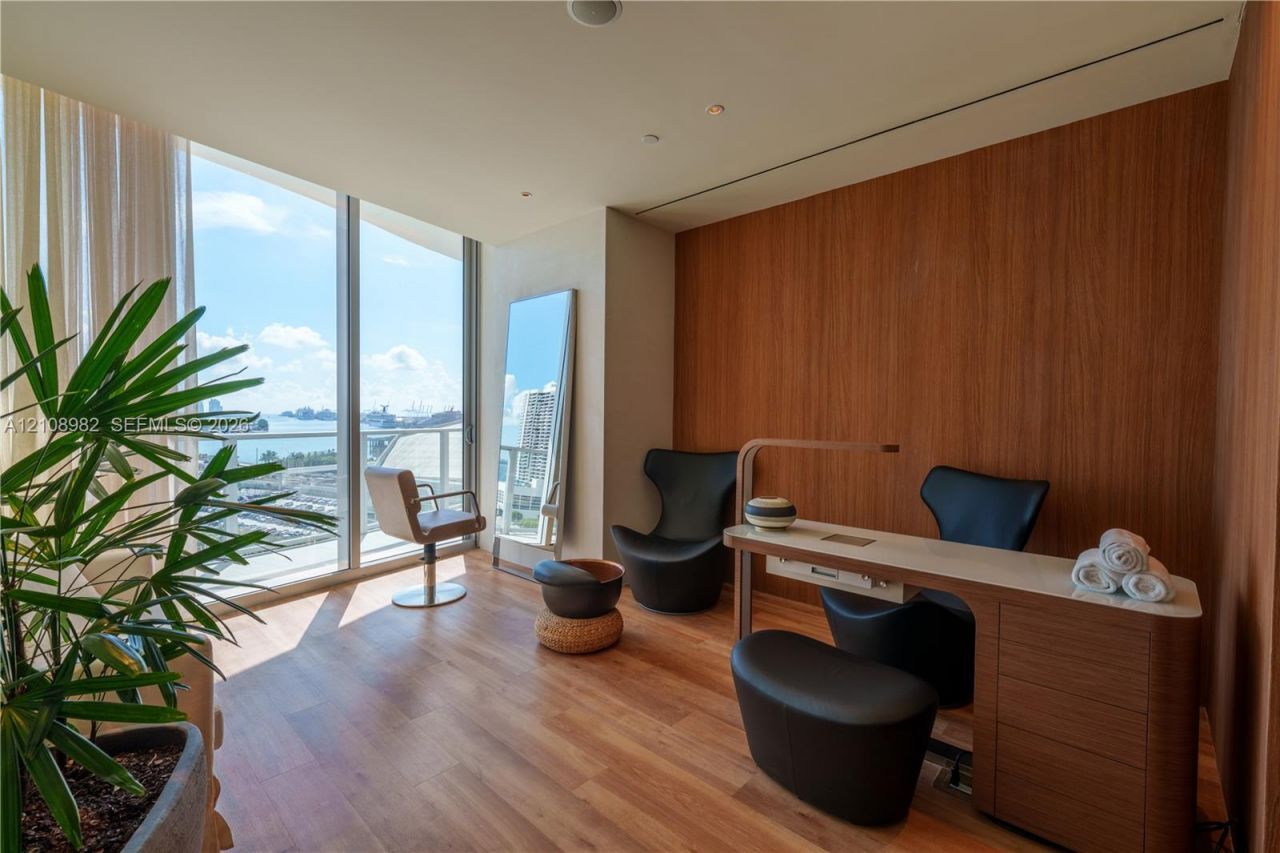 1400 Biscayne Boulevard , Unit #PH5202, Miami, FL 33132 Photo