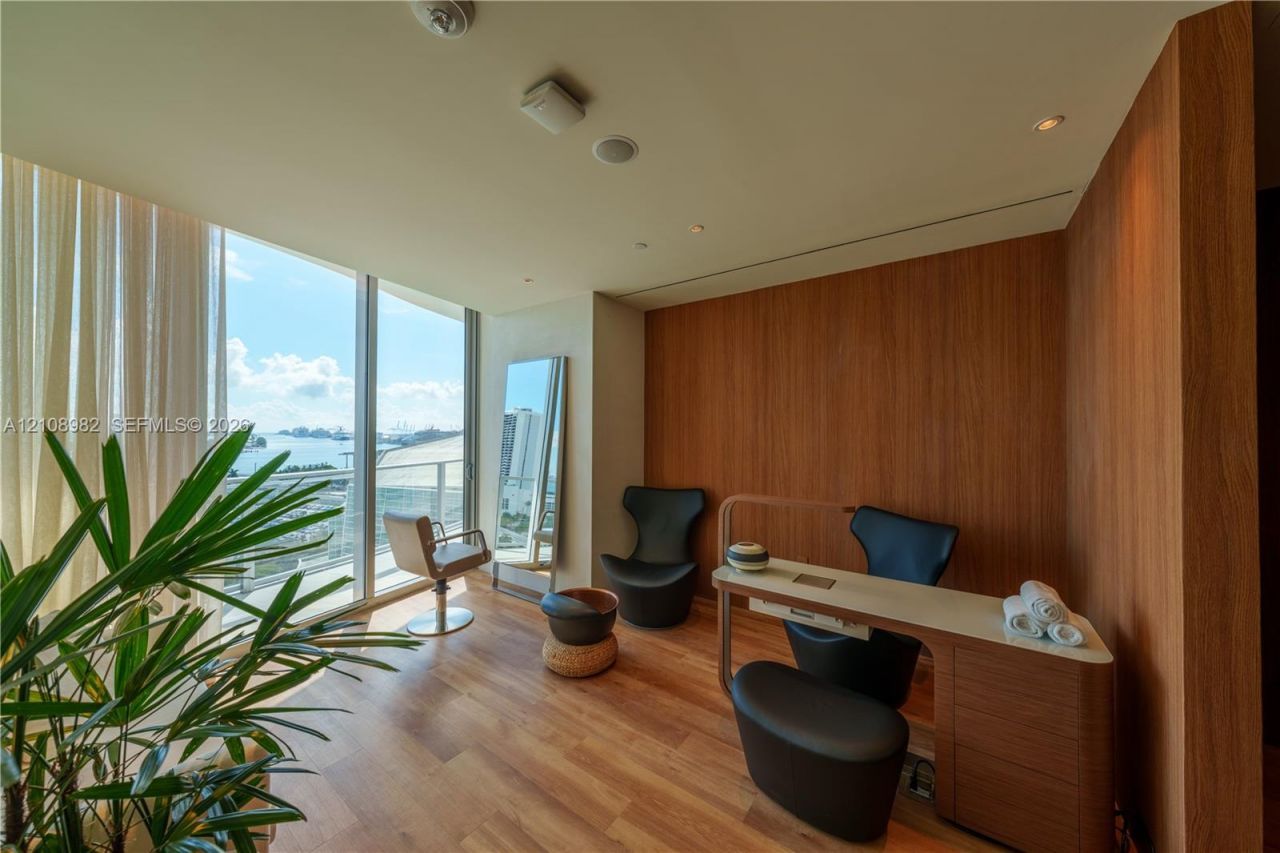 1400 Biscayne Boulevard , Unit #PH5202, Miami, FL 33132 Photo