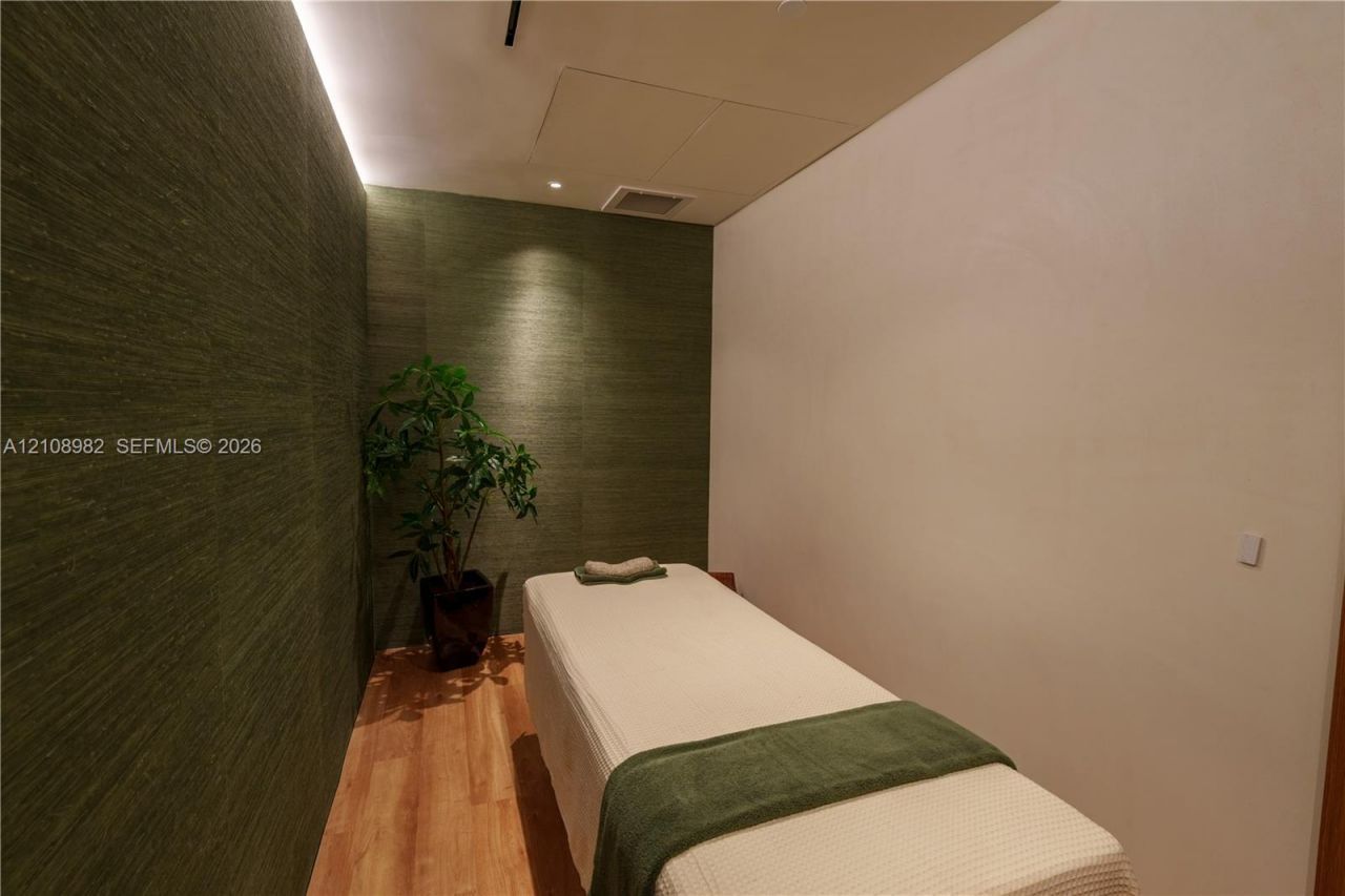 1400 Biscayne Boulevard , Unit #PH5202, Miami, FL 33132 Photo