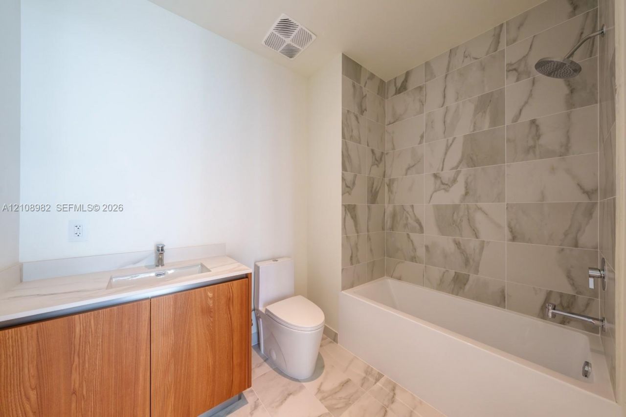 1400 Biscayne Boulevard , Unit #PH5202, Miami, FL 33132 Photo