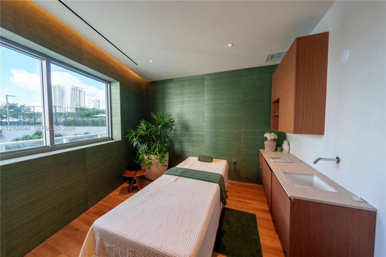 1400 Biscayne Boulevard , Unit 5003, Miami, FL 33132 Photo