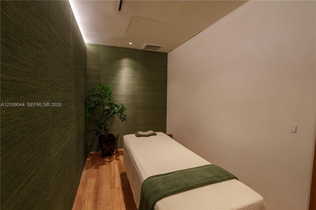 1400 Biscayne Boulevard , Unit 5003, Miami, FL 33132 Photo