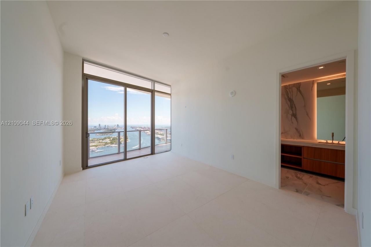 1400 Biscayne Boulevard , Unit 5003, Miami, FL 33132 Photo