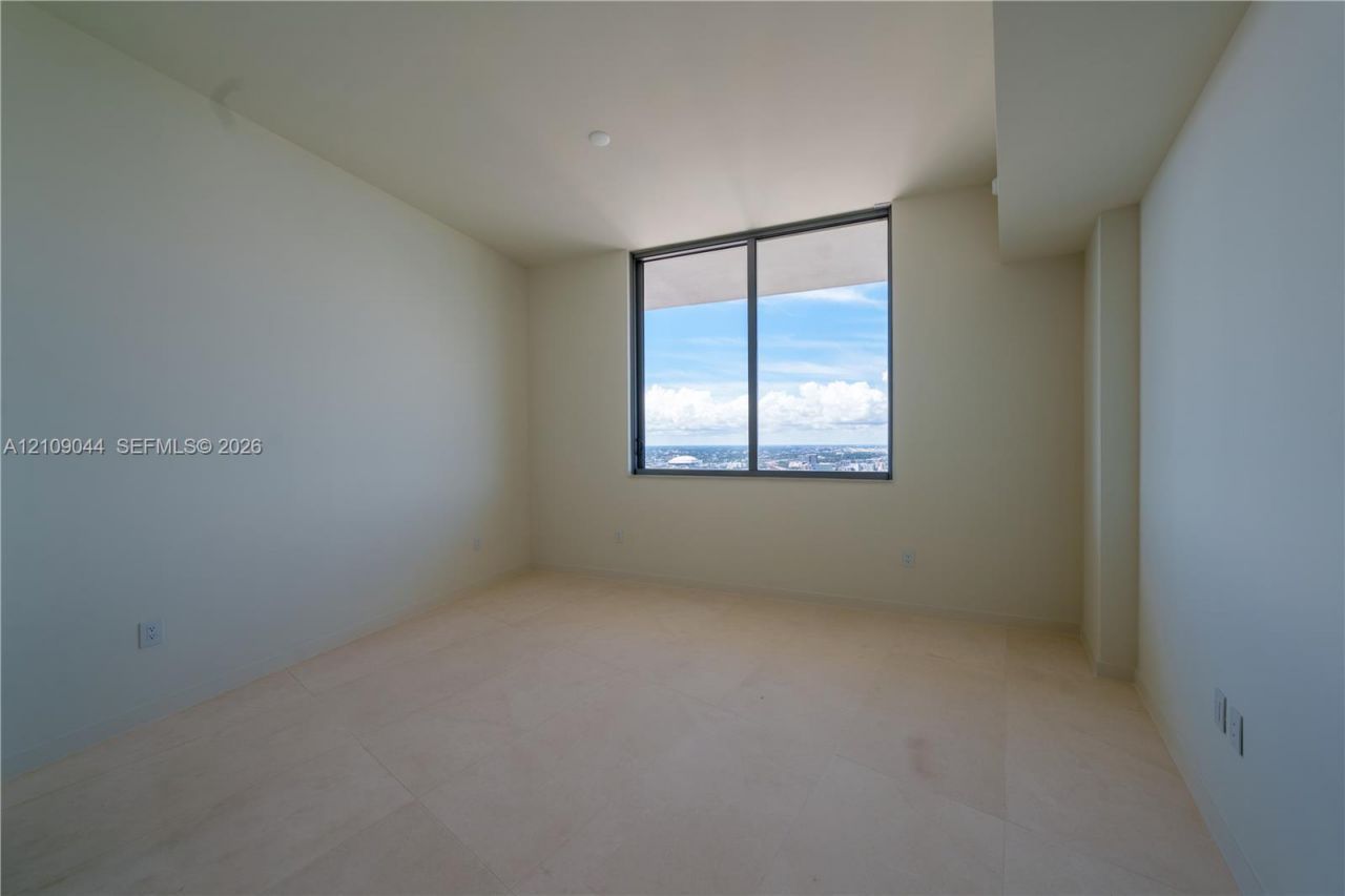 1400 Biscayne Boulevard , Unit 5003, Miami, FL 33132 Photo