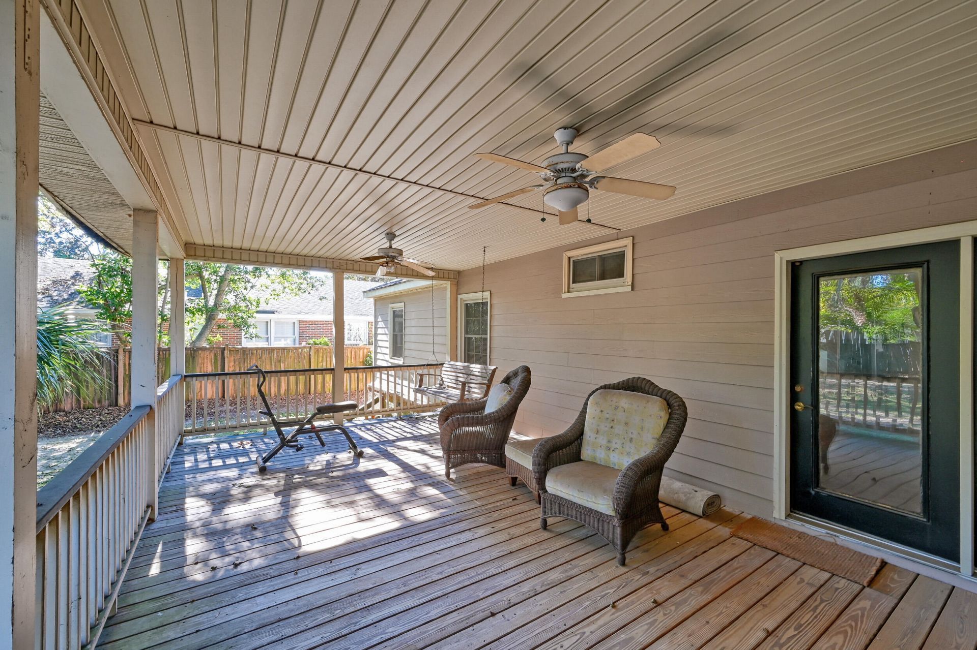 1122 Simmons Street Photo 10