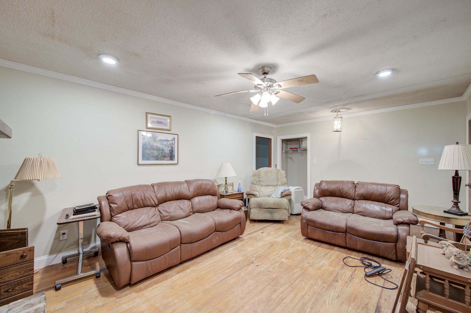 1122 Simmons Street Photo 38