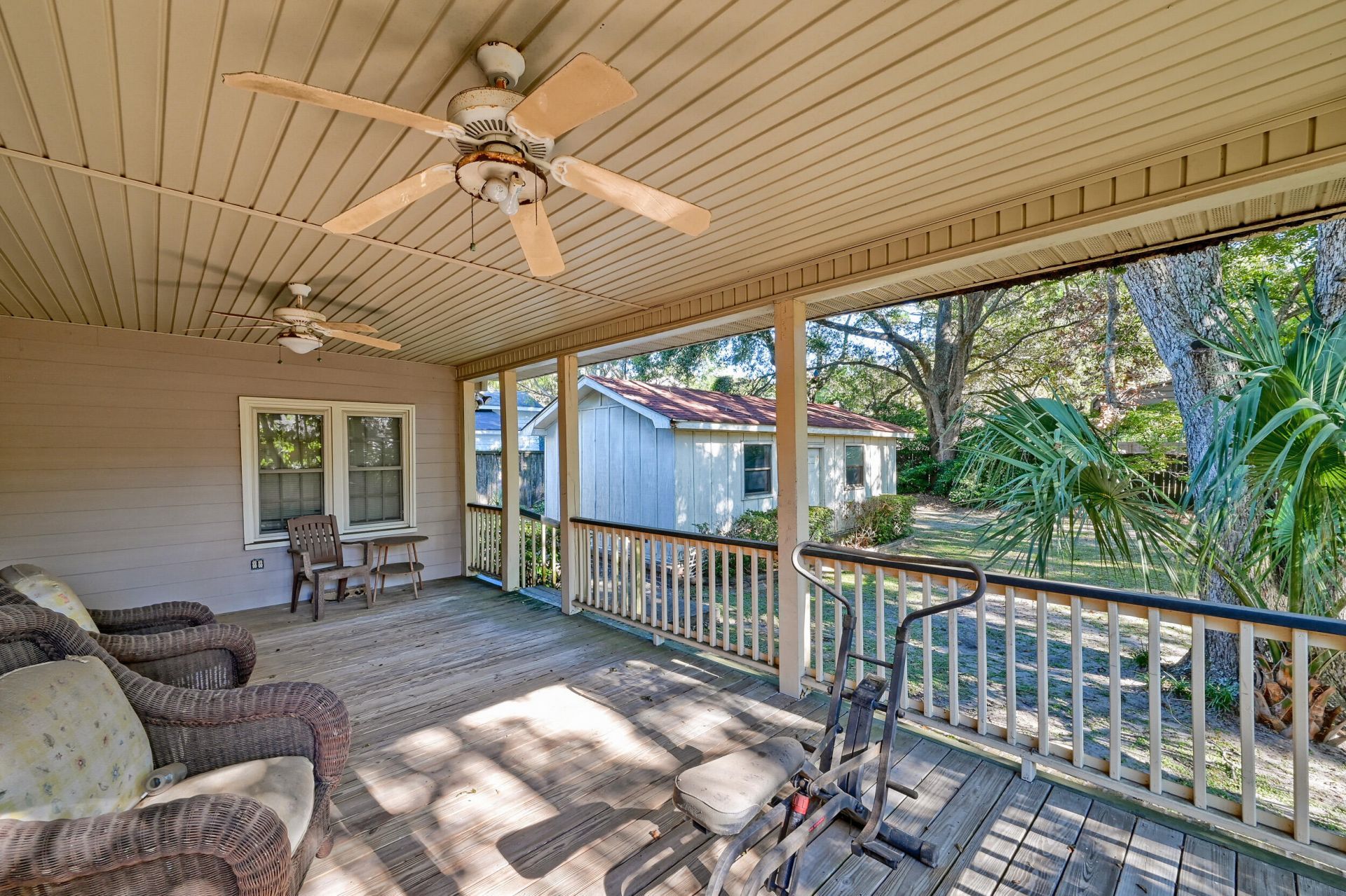1122 Simmons Street Photo 42