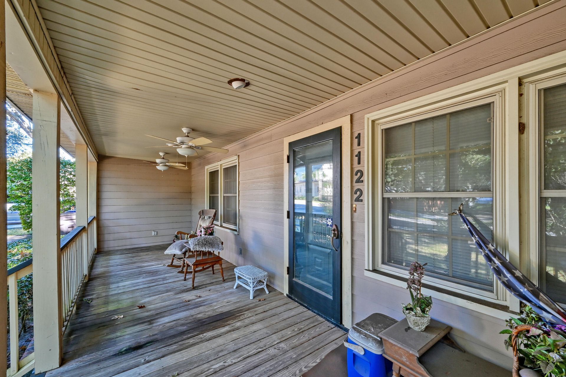 1122 Simmons Street Photo 5