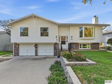 302 Marian Avenue, Bellevue, NE 68005