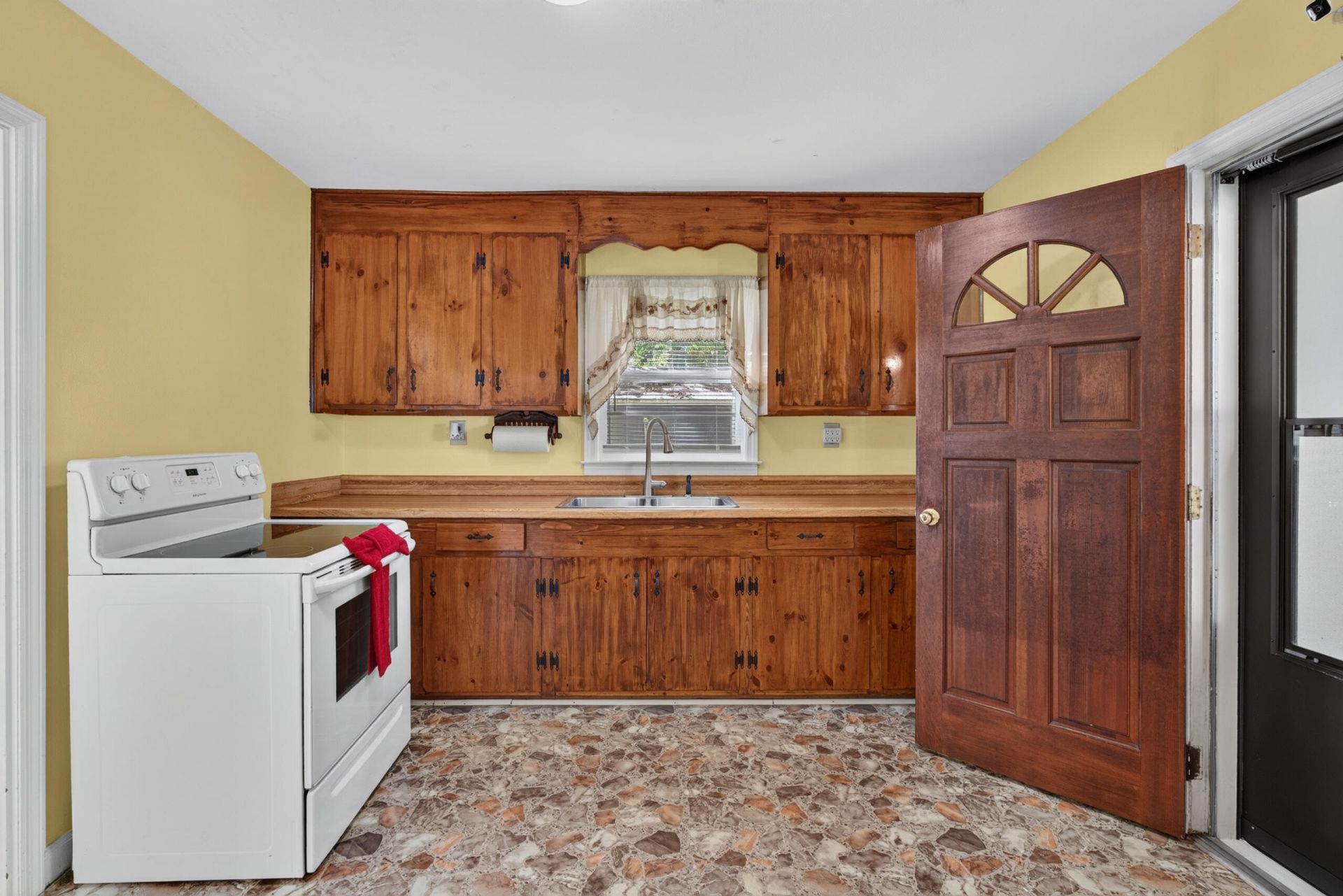 75 Guerry Circle Photo 12