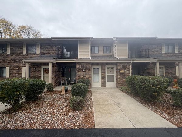 6620 Mariner DRIVE, Unit 201, Racine, WI 53406