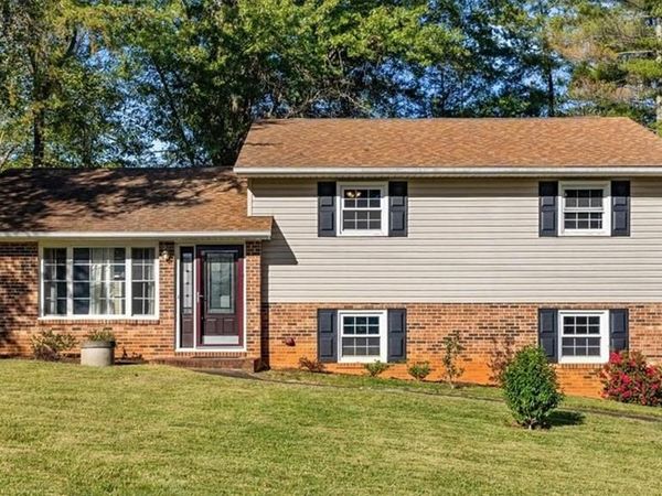 4530 Chebar Drive , Pfafftown, NC 27040