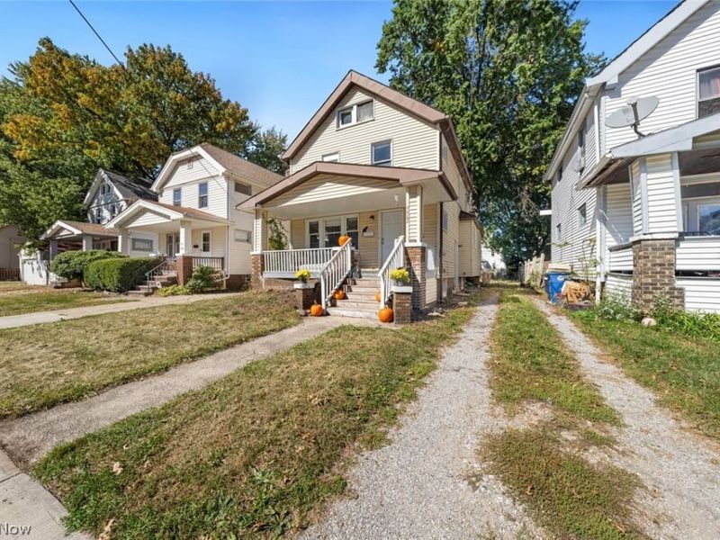 9902 Zimmer Avenue, Cleveland, OH 44102 Photo 2