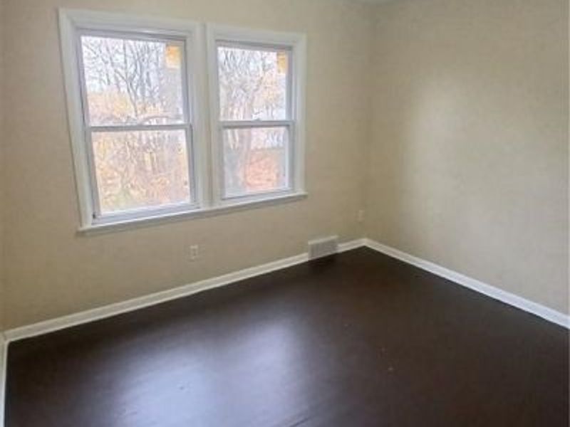 21 Zents Avenue, Unit 3 plex, Youngstown, OH 44505 Photo 12