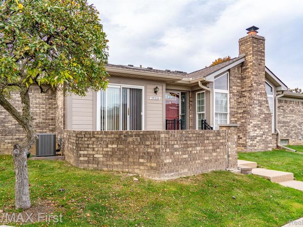 59333 Mountain Ash Court , Washington Township, Mi 48094