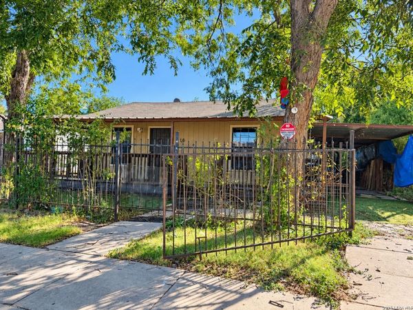 516 S San Eduardo, San Antonio, TX 78237