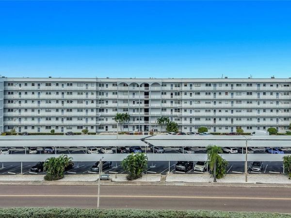 5925 SHORE BOULEVARD S, Unit 611, GULFPORT, FL 33707