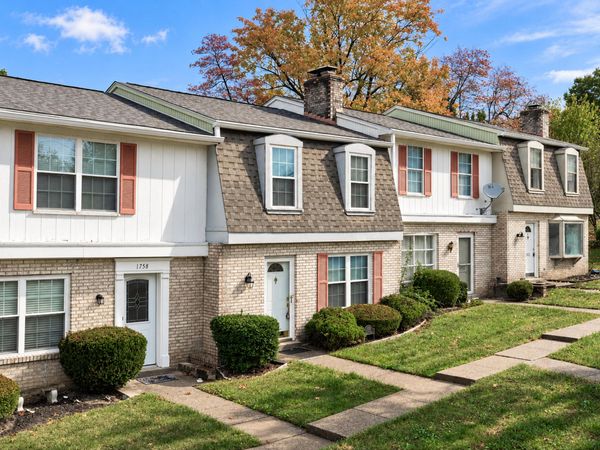 1756 Val Court, Burlington, KY 41005