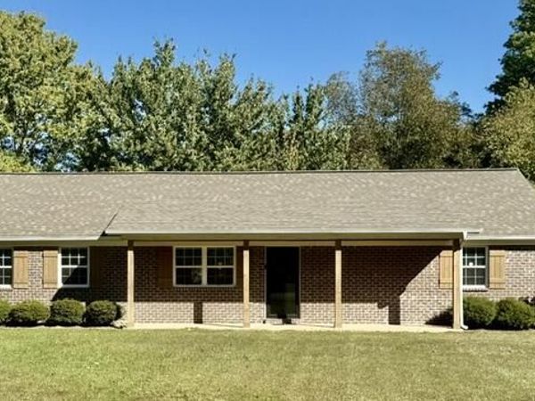 104 WEST NEWTON ST, Blue Springs, MS 38828