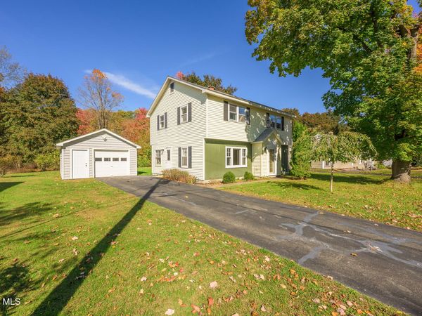 25 Westbrook Drive, Nassau, NY 12123
