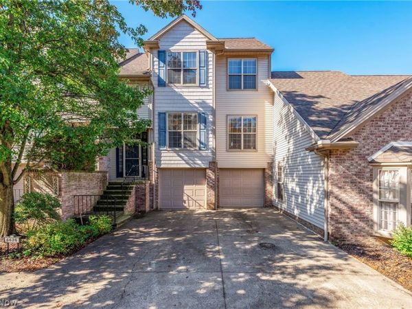 6626 Fox Hollow Court, Middleburg Heights, OH 44130