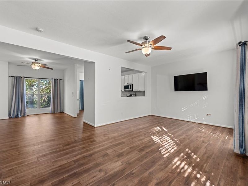 6626 Fox Hollow Court, Middleburg Heights, OH 44130 Photo 3