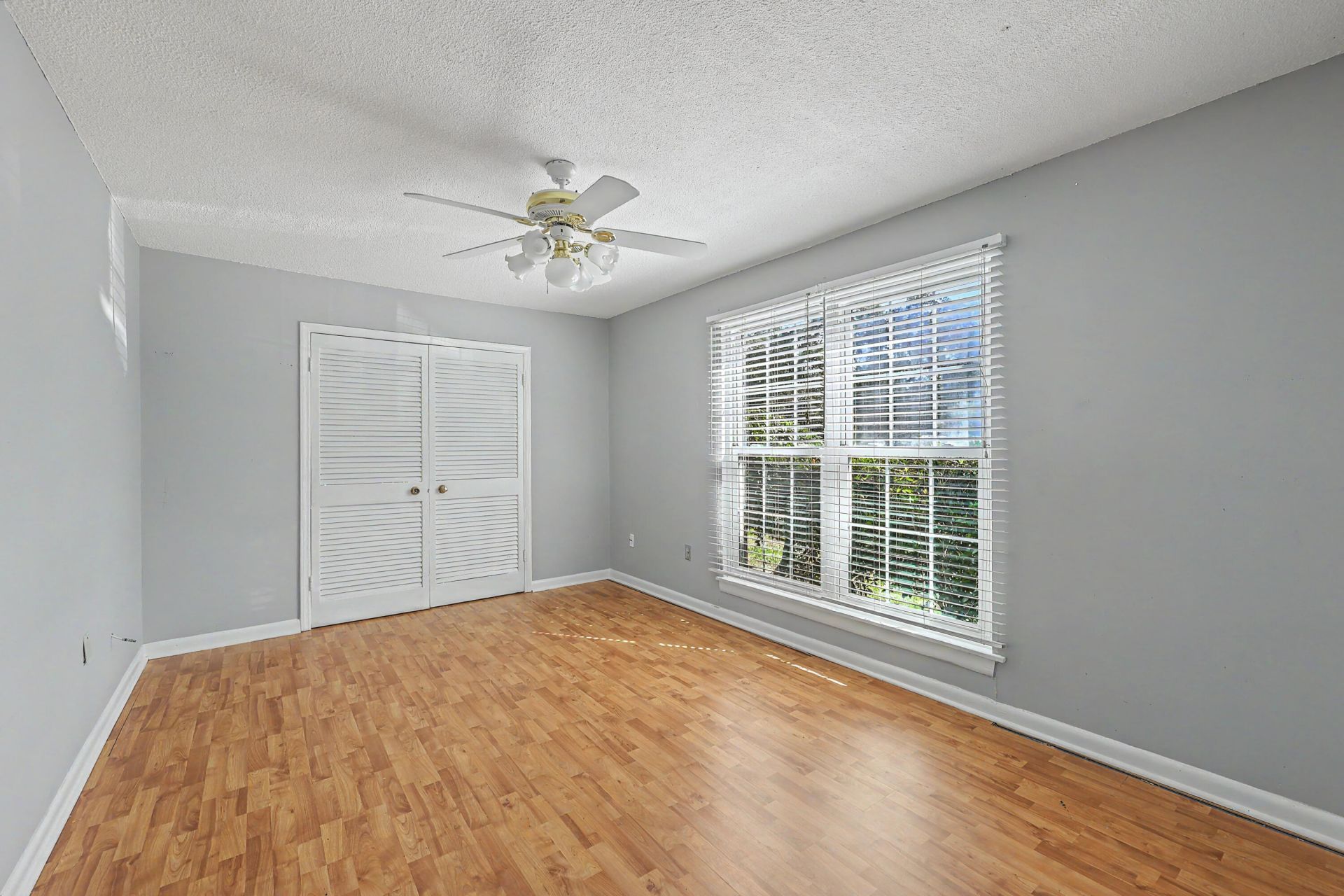 867 Colony Drive Photo 17