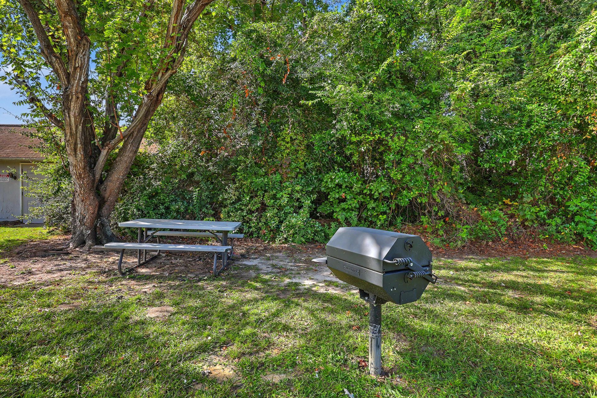 867 Colony Drive Photo 21