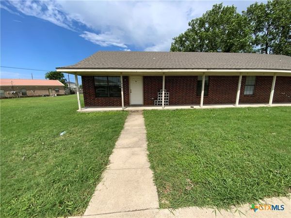 103 Valley Circle , Unit B, Gatesville, TX 76528