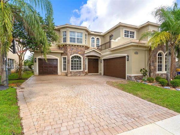 8887 Cobblestone Point Cir, Boynton Beach, FL 33472