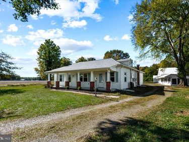 20525 POINT EASTERN DRIVE, RUTHER GLEN, VA 22546