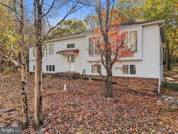 1353 ALLEGHENY DRIVE , BLAKESLEE, PA 18610