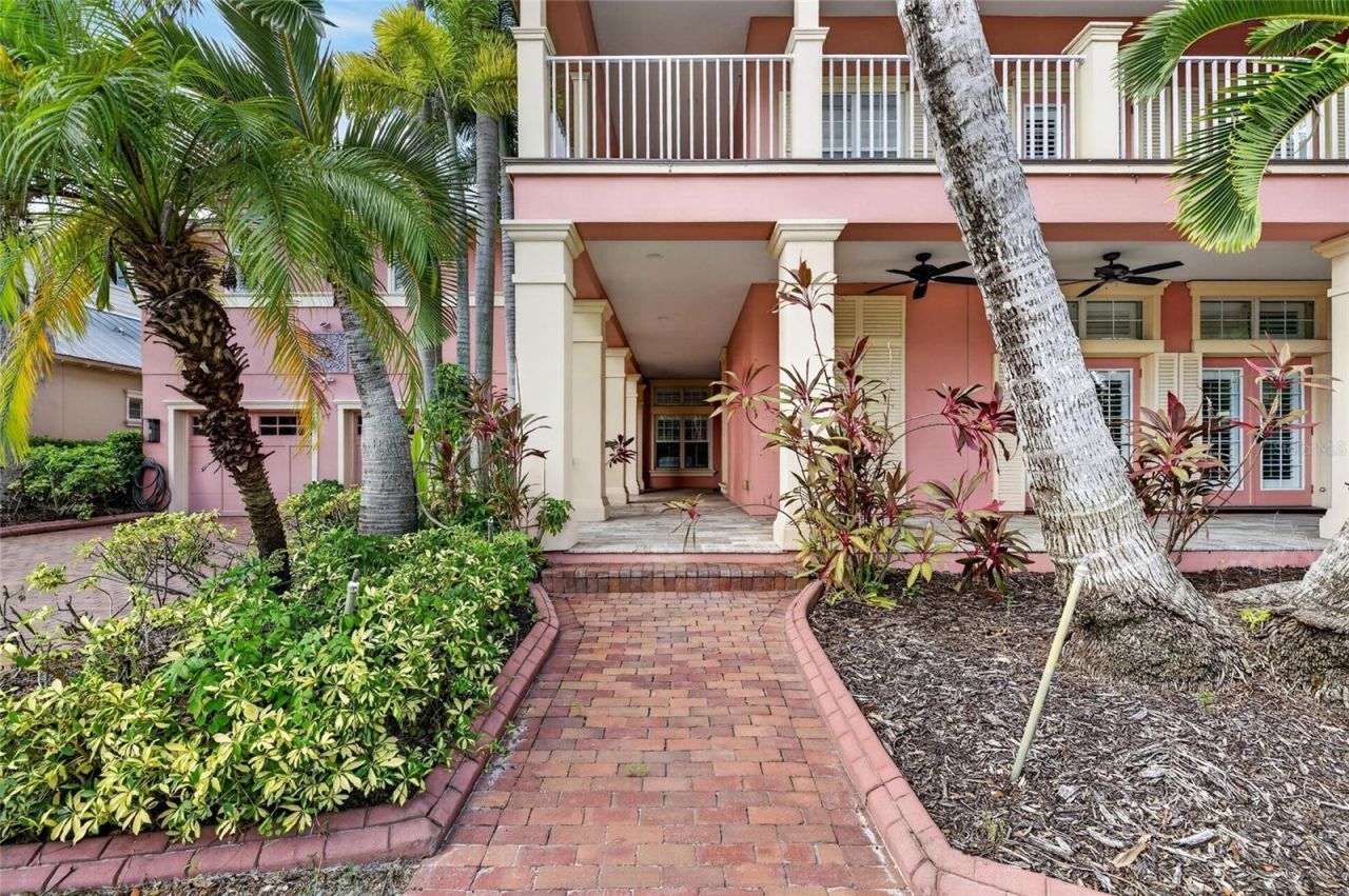 825 Islebay Drive, Apollo Beach, FL 33572 Photo
