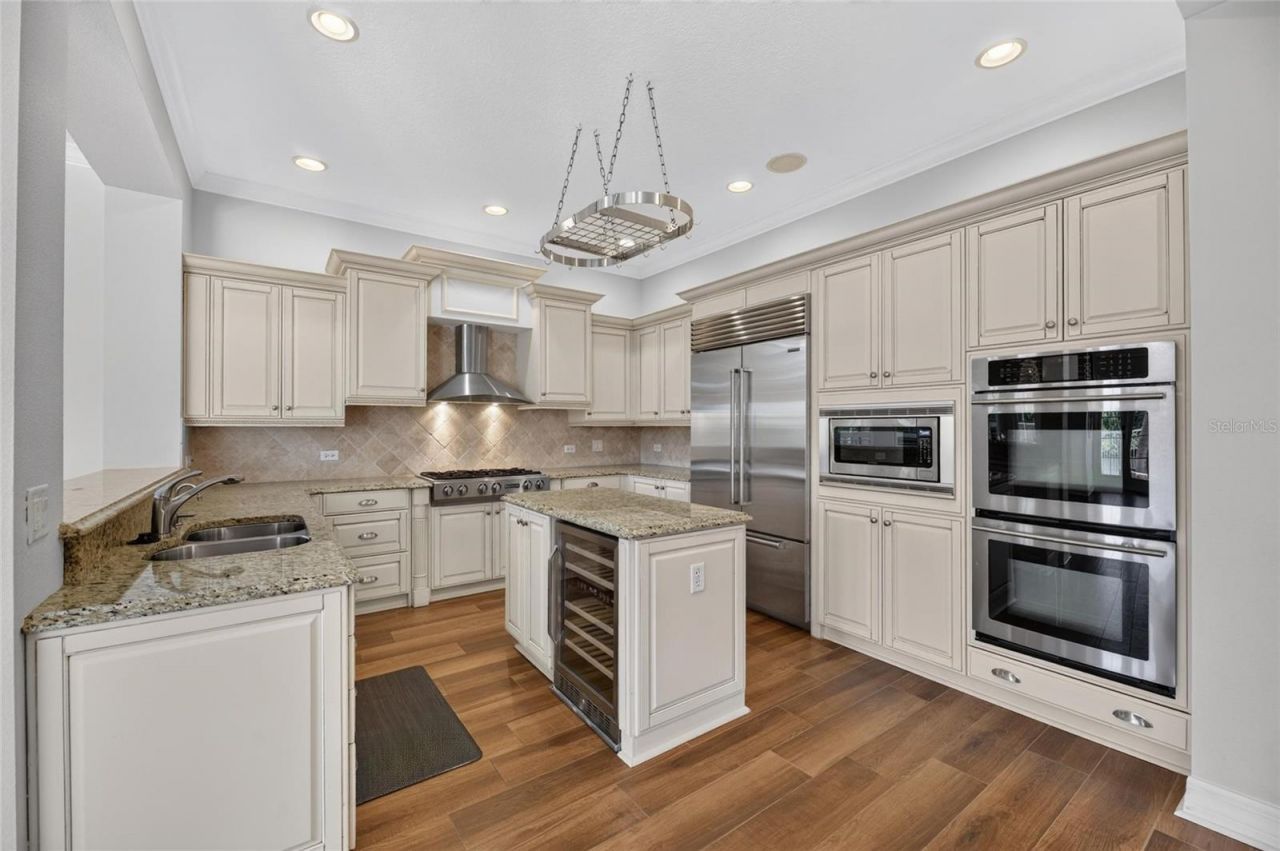 825 Islebay Drive, Apollo Beach, FL 33572 Photo