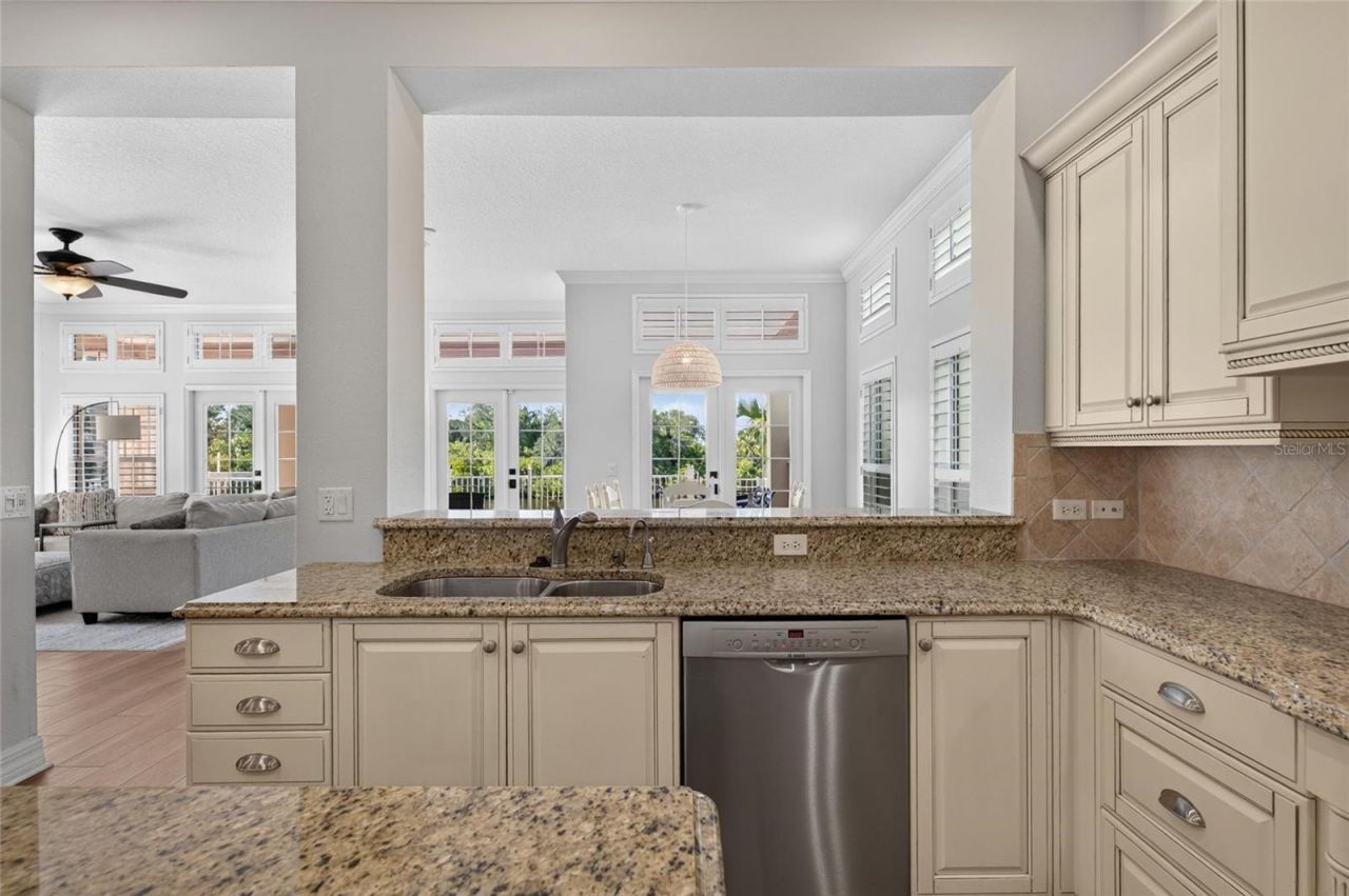 825 Islebay Drive, Apollo Beach, FL 33572 Photo