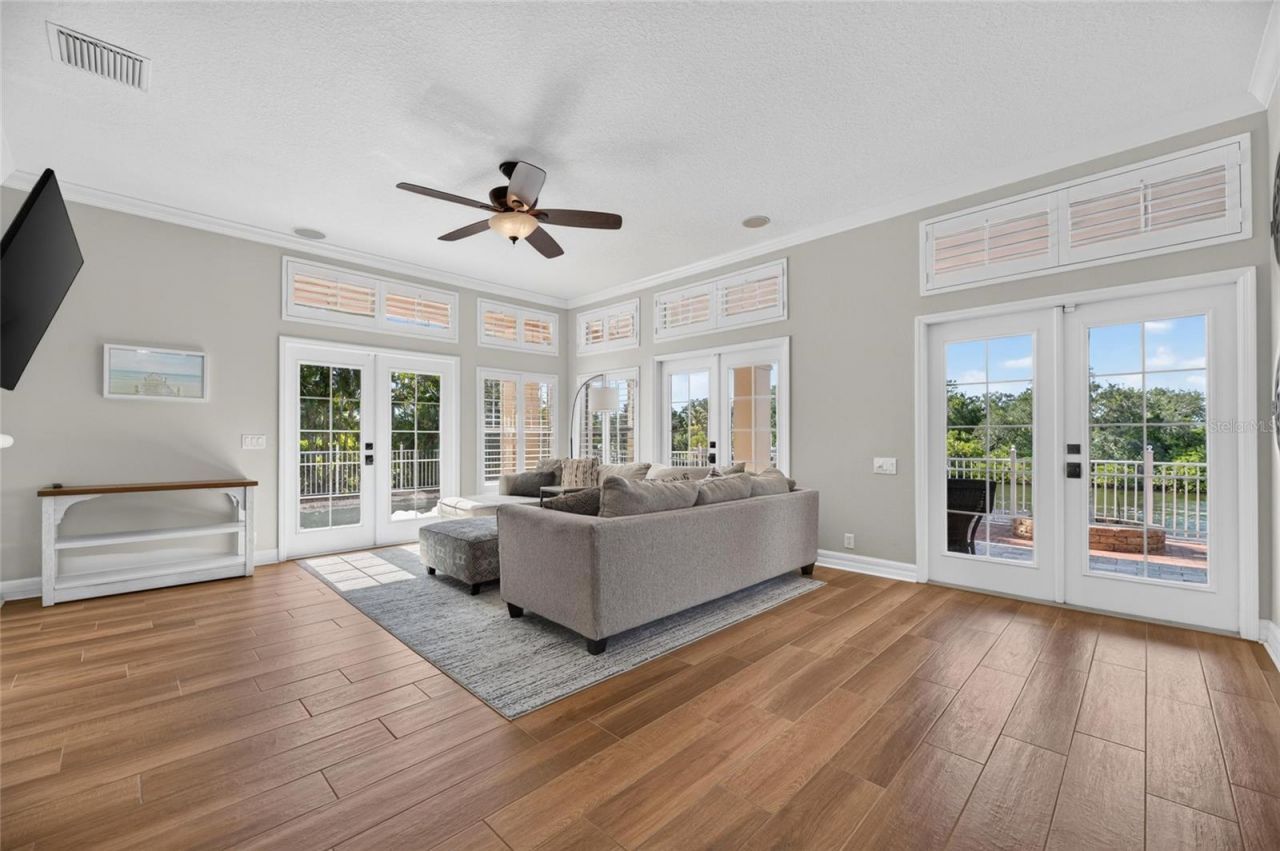825 Islebay Drive, Apollo Beach, FL 33572 Photo