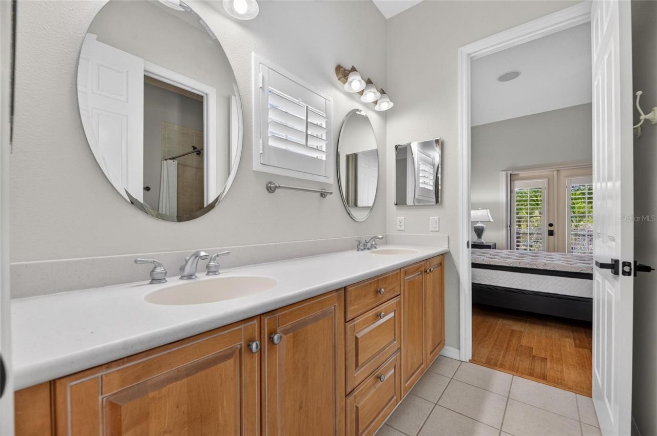 825 Islebay Drive, Apollo Beach, FL 33572 Photo