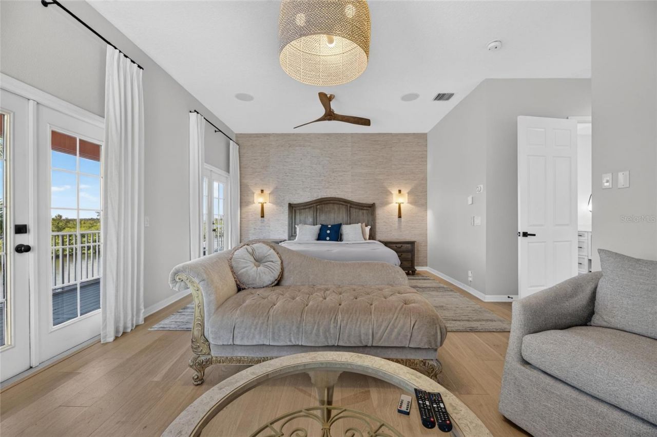 825 Islebay Drive, Apollo Beach, FL 33572 Photo